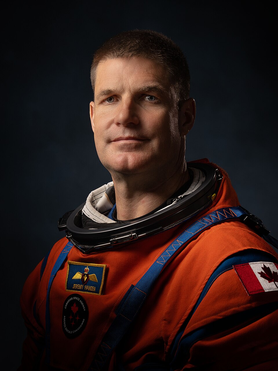 Official NASA portrait of Jeremy Hansen